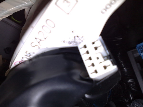 white connector.jpg